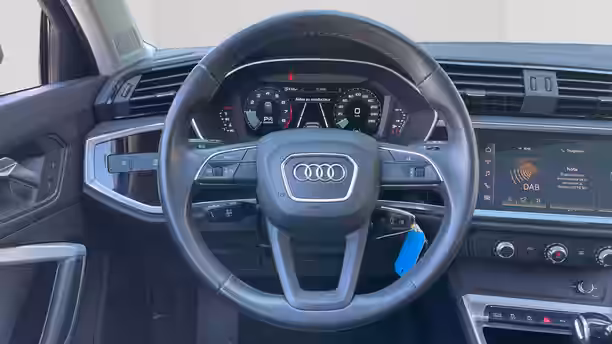 AUDI Q3 SPORTBACK 10 / 32
