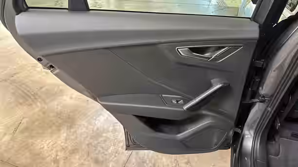 AUDI Q2 25 / 37