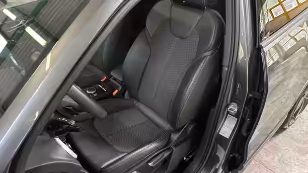 AUDI Q2 30 / 37