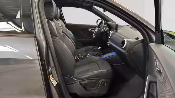 AUDI Q2 36 / 37