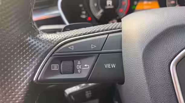 AUDI Q3 SPORTBACK 18 / 33