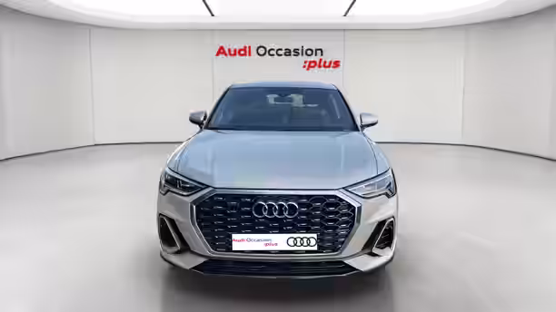 AUDI Q3 SPORTBACK 8 / 33
