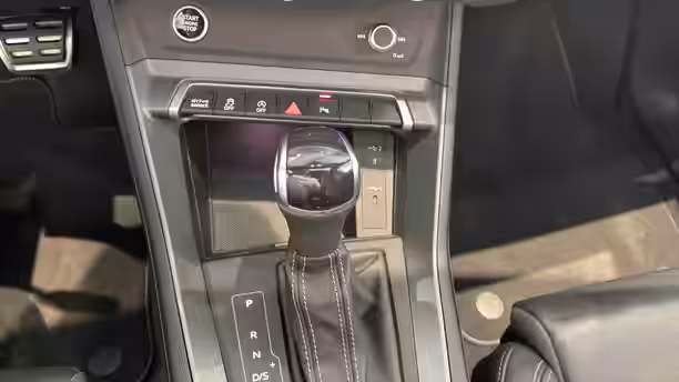 AUDI Q3 22 / 32