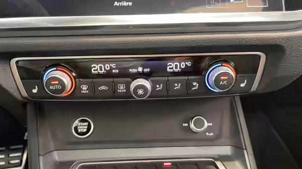 AUDI Q3 21 / 32