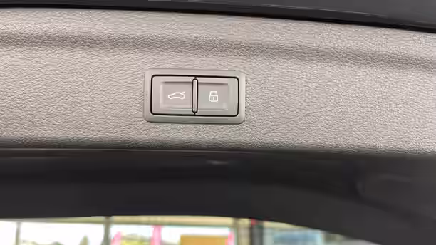 AUDI Q3 24 / 32