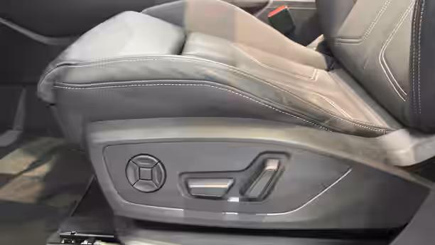 AUDI Q3 28 / 32