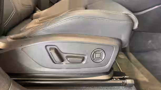AUDI Q3 29 / 32