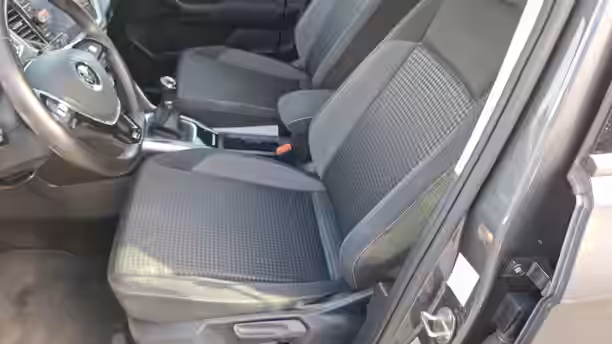 VOLKSWAGEN T-ROC 18 / 29