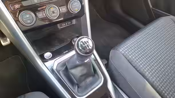 VOLKSWAGEN T-ROC 23 / 29