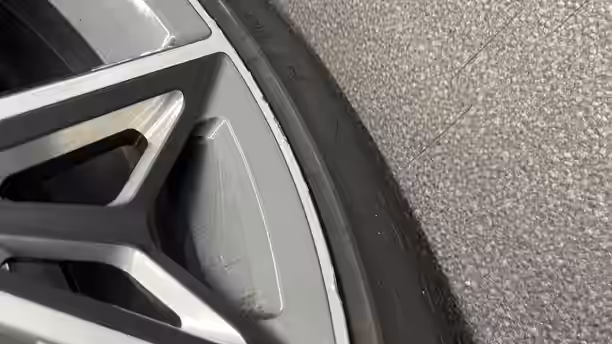 AUDI Q8 27 / 30