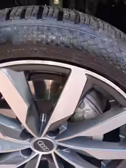 AUDI A4 28 / 30