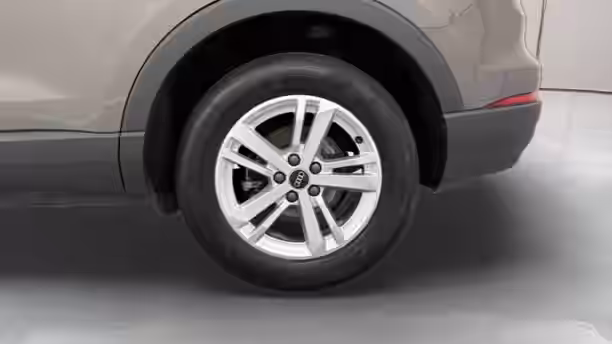 AUDI Q3 18 / 24