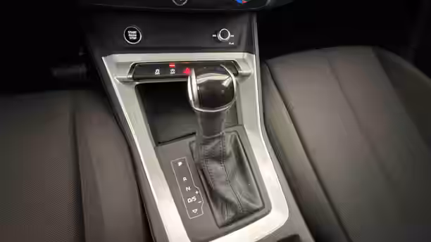 AUDI Q3 23 / 24