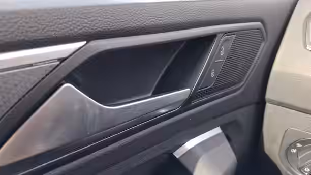 VOLKSWAGEN TIGUAN 40 / 61