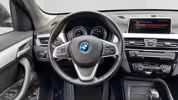 BMW X1 F48 LCI 10 / 26