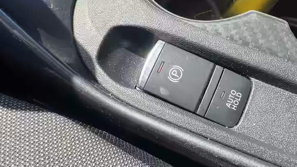 NISSAN JUKE 2021.5 17 / 22