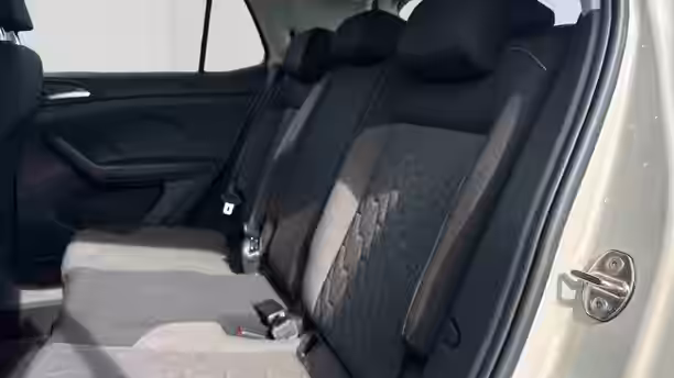 VOLKSWAGEN T-CROSS 12 / 20