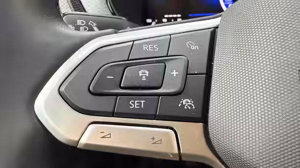 VOLKSWAGEN T-CROSS 21 / 25