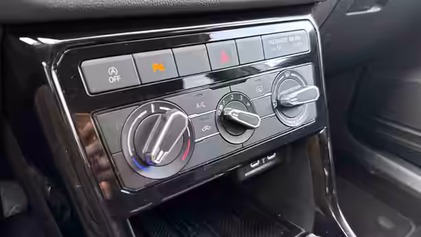 VOLKSWAGEN T-CROSS 23 / 25