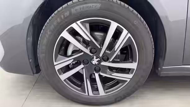 PEUGEOT 208 9 / 55