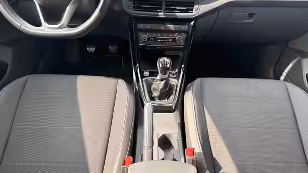 VOLKSWAGEN T-CROSS 11 / 31