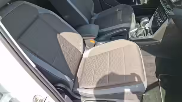 VOLKSWAGEN T-CROSS 21 / 30