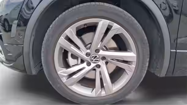 VOLKSWAGEN TIGUAN 14 / 17