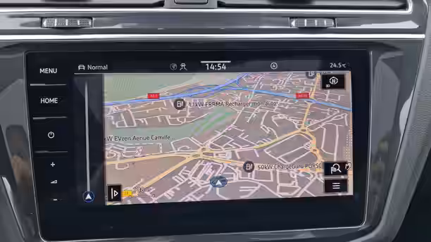 VOLKSWAGEN TIGUAN 15 / 17
