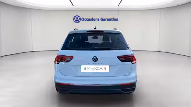 VOLKSWAGEN TIGUAN BUSINESS 4 / 44