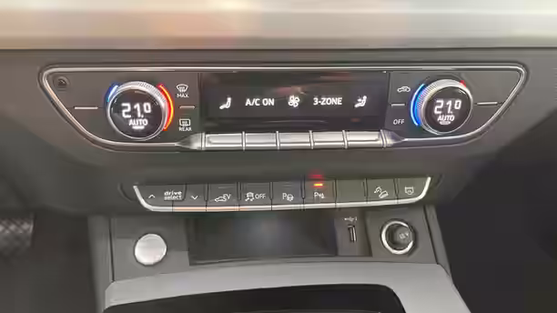 AUDI Q5 SPORTBACK 20 / 34