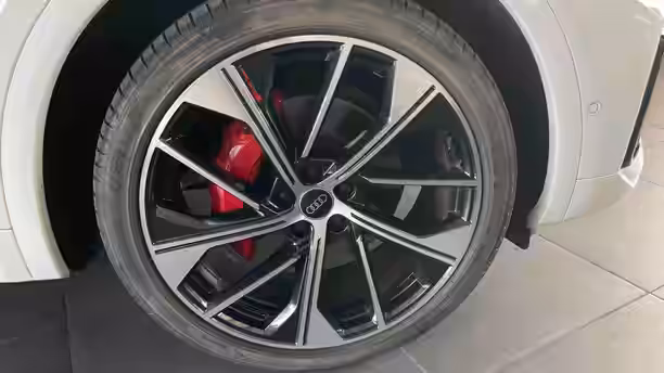 AUDI Q5 SPORTBACK 25 / 34