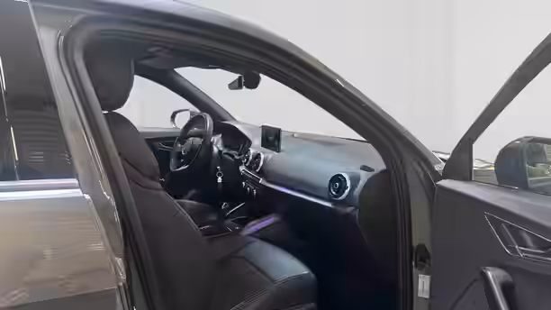 AUDI Q2 24 / 37