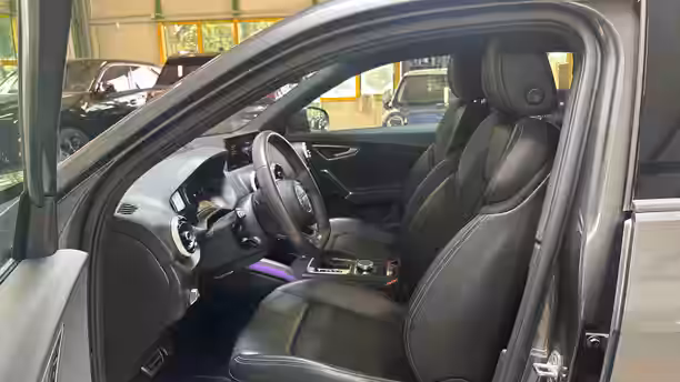 AUDI Q2 36 / 37