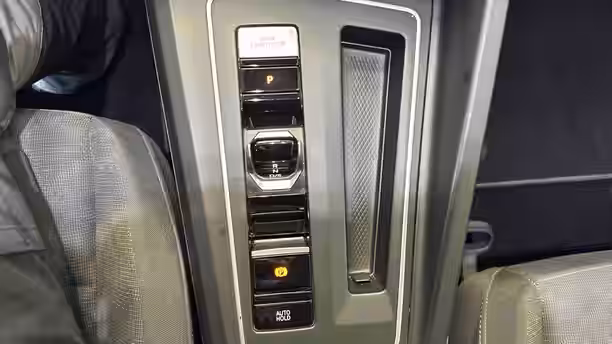VOLKSWAGEN GOLF 18 / 18
