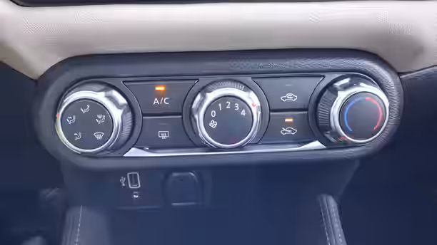 NISSAN MICRA 2021.5 19 / 20