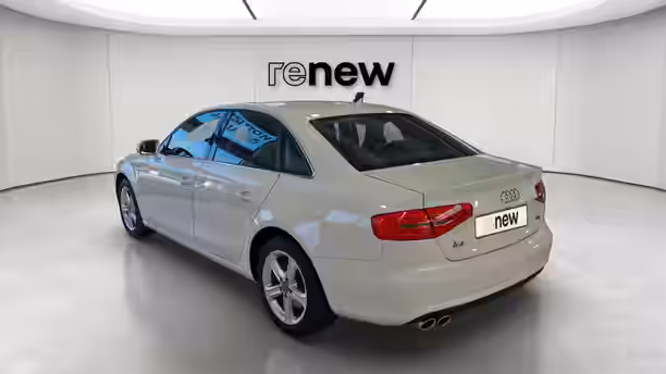 AUDI A4 3 / 22