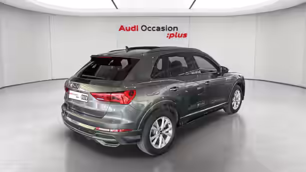 AUDI Q3 5 / 32