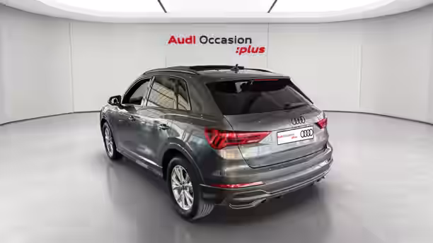 AUDI Q3 3 / 32