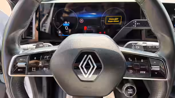 RENAULT MEGANE E-TECH 20 / 22