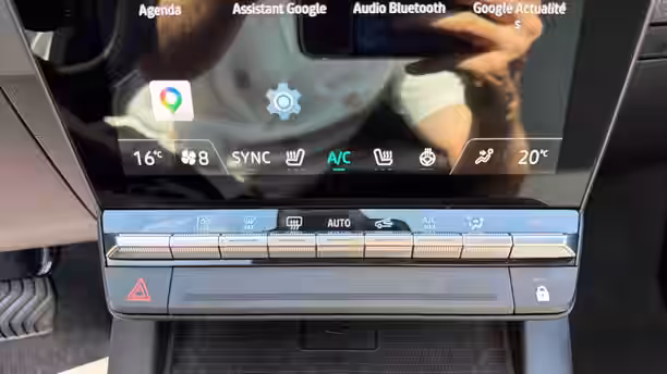 RENAULT MEGANE E-TECH 21 / 22