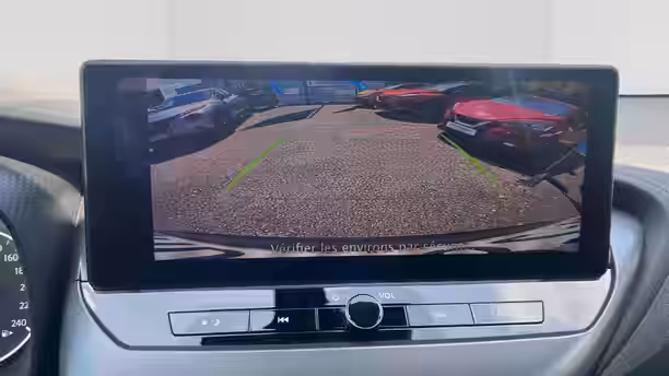 NISSAN JUKE 17 / 21