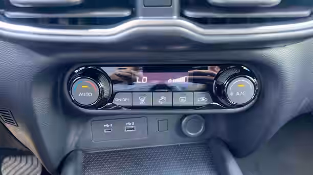 NISSAN JUKE 19 / 21