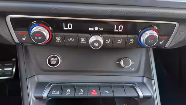 AUDI Q3 SPORTBACK 11 / 31