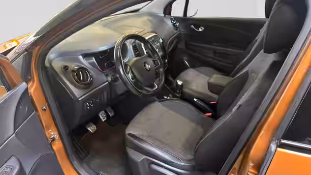 RENAULT CAPTUR 26 / 33