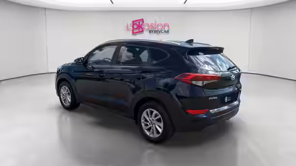 HYUNDAI TUCSON 3 / 39