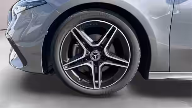 MERCEDES CLASSE A 16 / 26