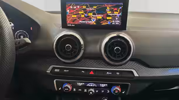 AUDI Q2 14 / 37
