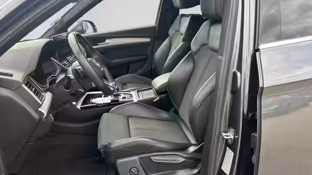 AUDI Q5 SPORTBACK 11 / 24