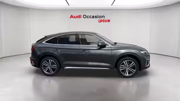 AUDI Q5 SPORTBACK 6 / 24