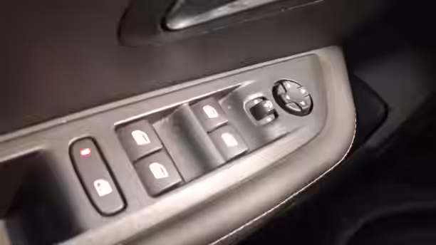 PEUGEOT 208 ELECTRIQUE 26 / 30